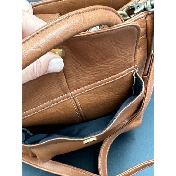 Land Outback Tan Leather Purse With 20" Shoulder Strap & Multiple Pockets - Picture 12 of 14